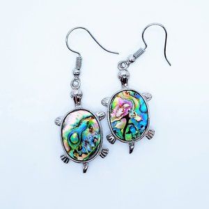 Handcrafted / Handmade Abalone / Paua Shell Sea Turtle Dangle Earrings